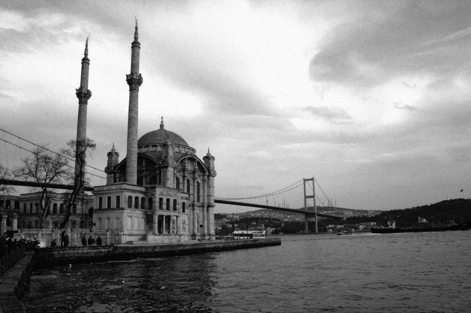 Ixir Hotel Istanbul Exterior foto